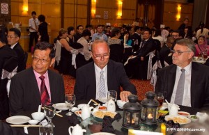 Datuk Patinggi Tan Sri Dr. George Chan, Chris Bennett and Prof. David Wood.